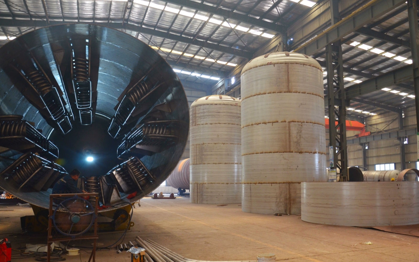 儲(chǔ)罐容器_壓力容器_低溫儲(chǔ)罐_菏澤花王壓力容器